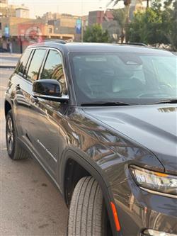 جیپ گراند شیرۆکی